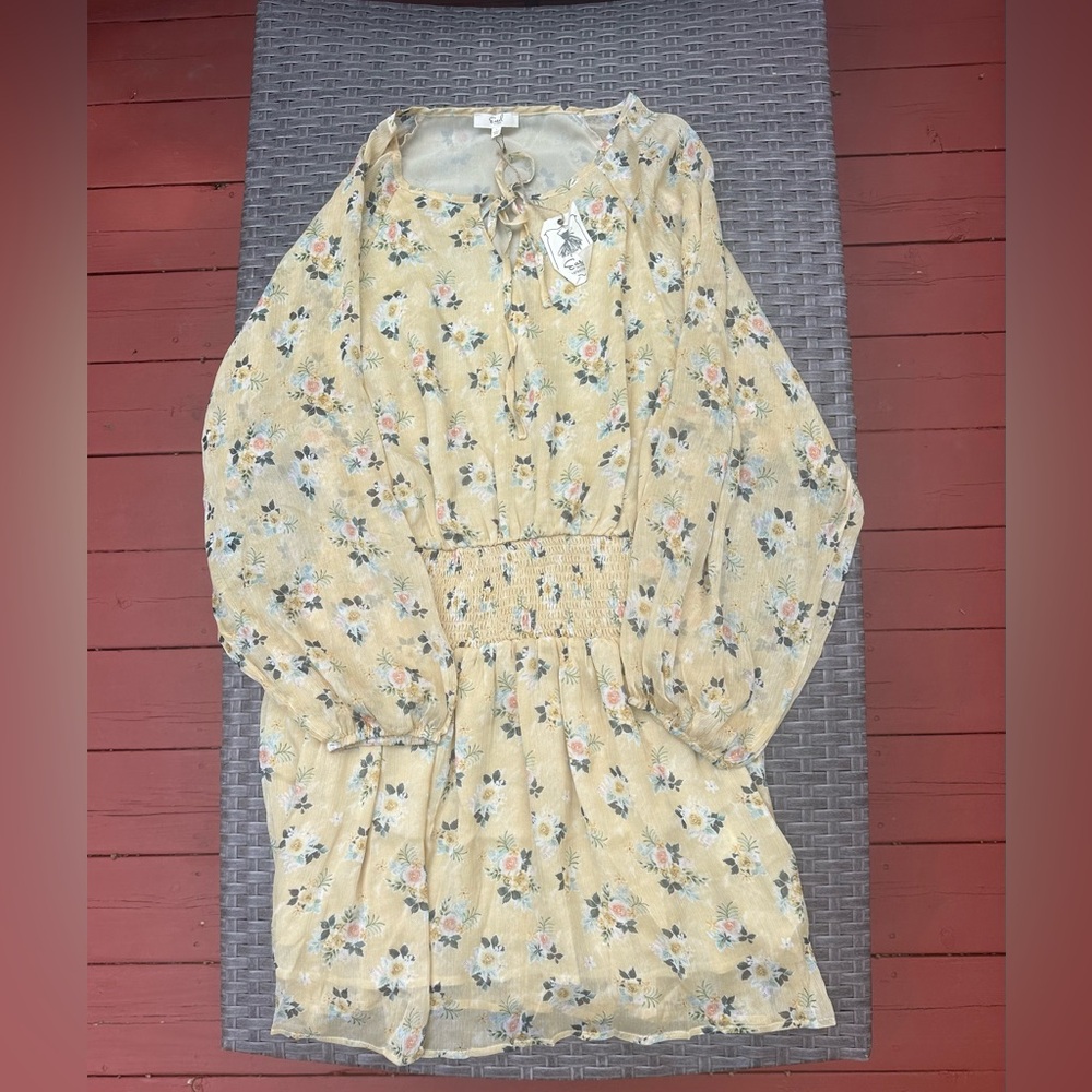 NWT Women’s Easel Yellow Floral Smocked Waist Dress Size L
